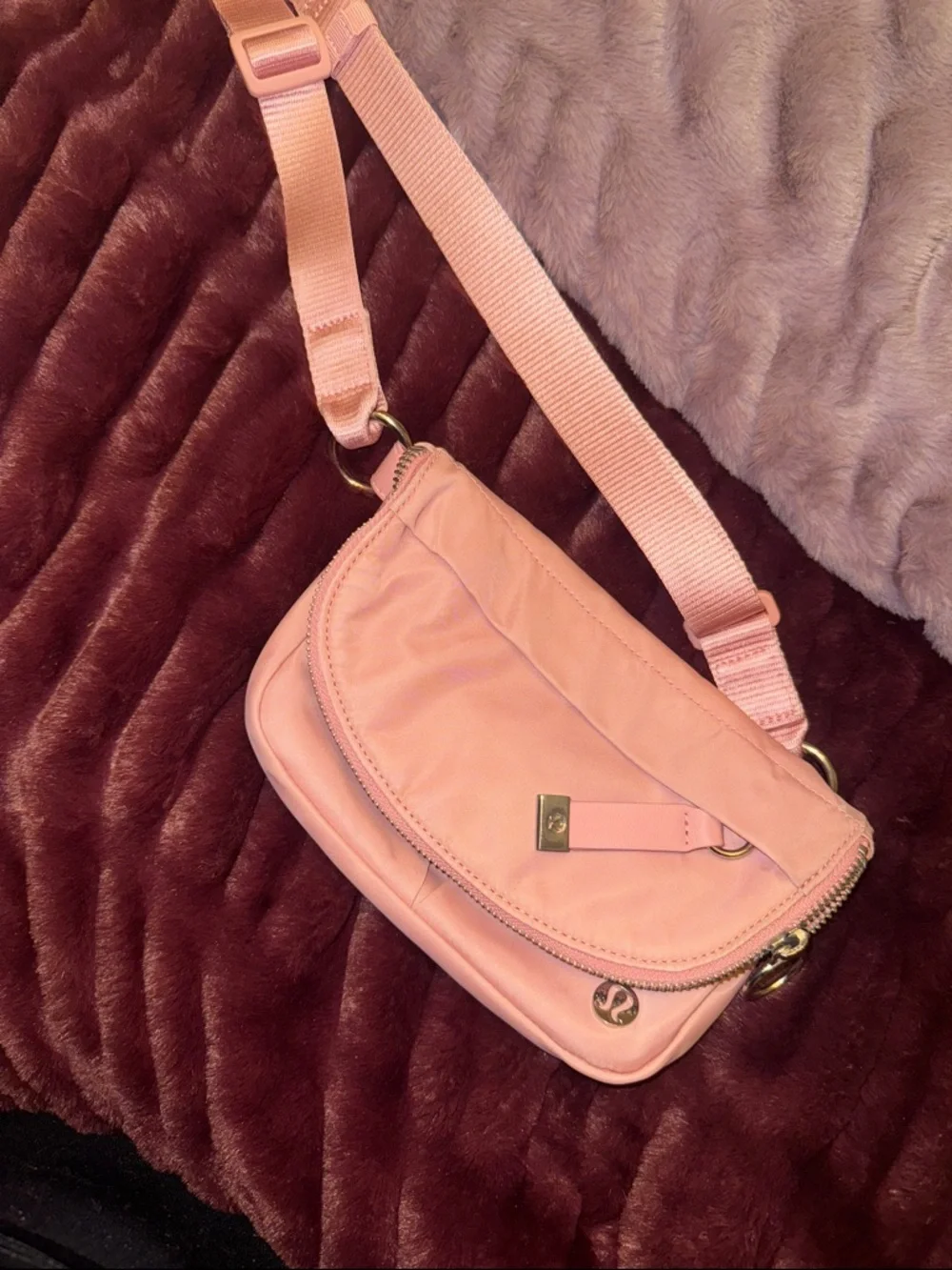 Lululemon Pink Crossbody Shoulder Bag - Lightweight Everyday Bag - Picture 1 of 1